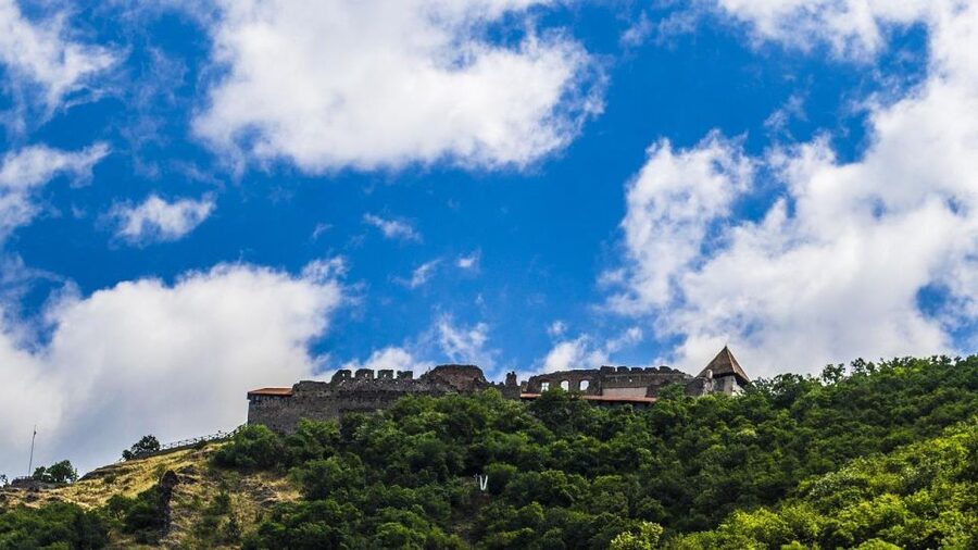 Danube Bend: Private 8-Hour Full Board Tour from Budapest - Riverbank Stops Toward Slovakia and Old Turkish Church Ruins