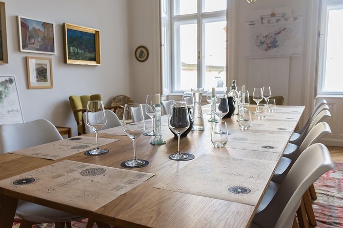 Explore Hungary's great wines in an intimate, casual tasting - Crostini with ham and melted cheese: the snack break you actually need