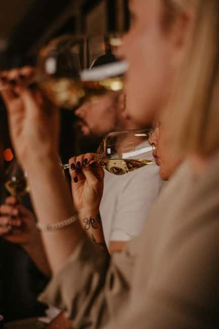 Food and Wine Tasting in Budapest by the Basilica - Practical tips for your best experience at Platz
