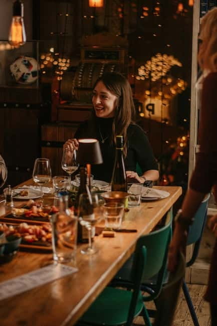 Food and Wine Tasting in Budapest by the Basilica - The sommelier-led flow: 6 wines, from white to dessert