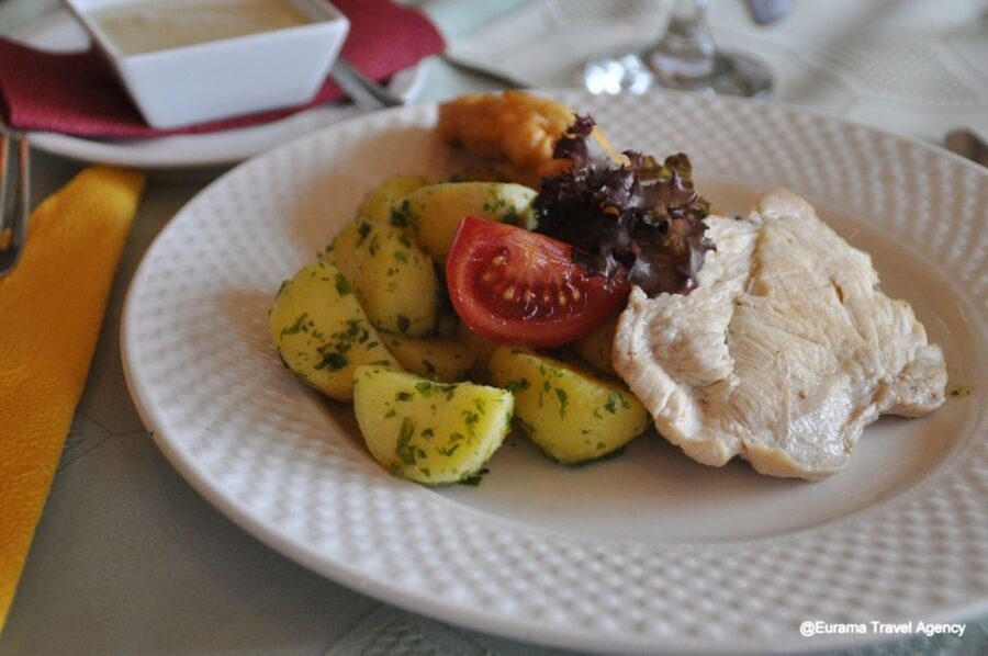 From Budapest: Full-Day Danube Bend Tour with Lunch - Visegrád hilltop views plus a real 3-course lunch