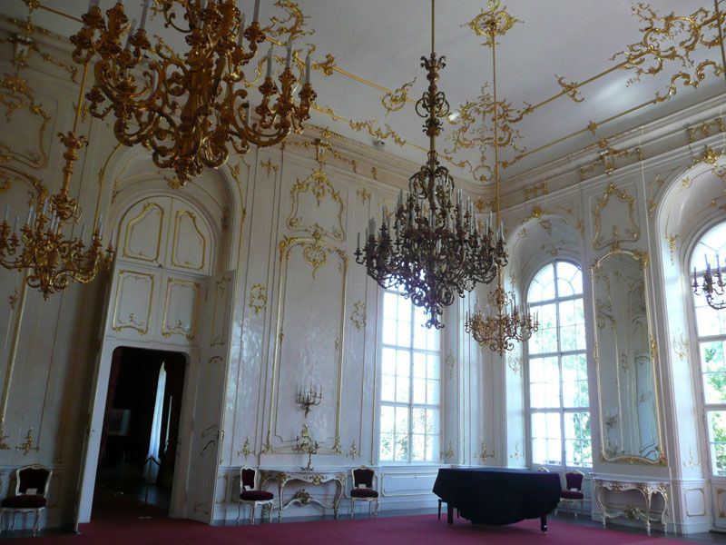 From Budapest: Gödöllő Royal Sissi Guided Tour - Hallways, staircases, and the “follow the footsteps” feeling