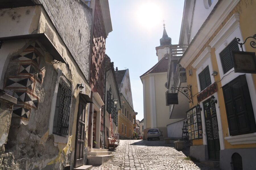 From Budapest: Szentendre Half-Day Tour - Getting to Szentendre from Budapest, and how meeting up works