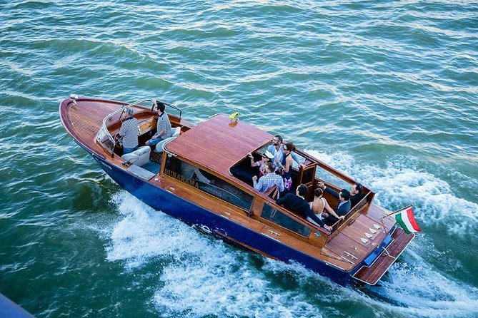 Luxurious, private day cruise with a waterlimousine to Szentendre - Onboard Comfort: Leather, Mahogany, and Your Choice of Indoor or Outdoor