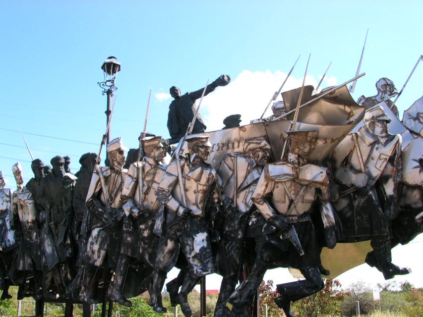 Memento Park: Official Guided Tour with Entry Ticket - Why Memento Park is easier to enjoy with a guide