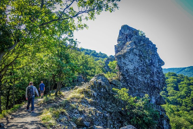 One Day Wonder Hiking Trip - The day’s rhythm, from the romantic town start to the gorge finish