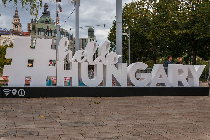 Orientation walk in Budapest - Pickup, meeting points, and how not to waste time