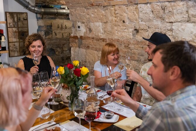 Palace District Evening Culinary, Wine, and History Walk - The Palace District stops you can expect to taste
