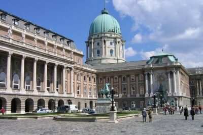 Private 4 Hours Budapest city tour and 3 hours Széchenyi thermal spa relax