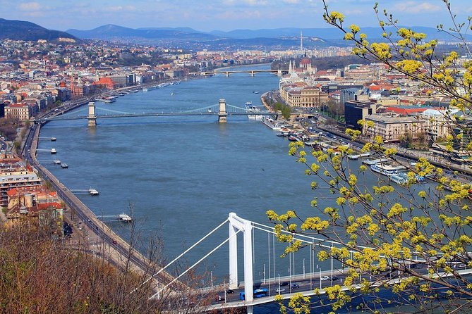 Private Budapest City Tour by Car - Jewish Heritage and Key Religious Landmarks: Synagogue Area Highlights
