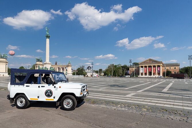 Private Budapest City tour with Classic Russian Jeep or G-Wagon! - Danube bridge moments: Chain Bridge and Liberty Bridge