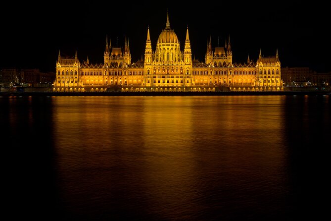 Private Budapest Tour with Thermal Bath or Market Visit - Buda Castle and the Castle District: courtyards plus city views