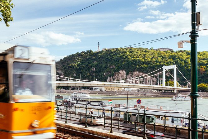 Private City Kickstart Tour: Budapest - Private guiding: why the price can be good value in real terms