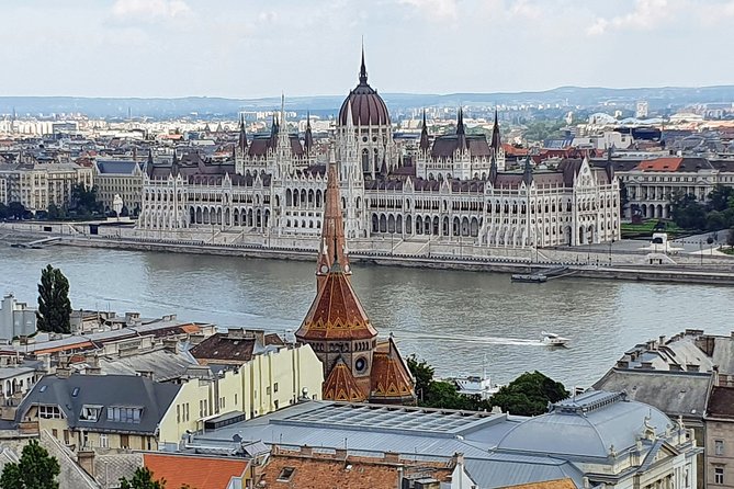 Private city tour by van - Central Market Hall: A Quick Taste of Budapest Life