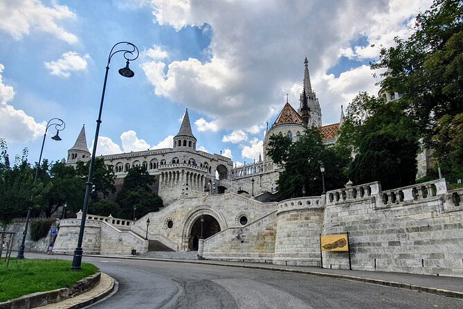 Private city tour by van - Széchenyi Baths and Pool: Iconic Even From the Outside