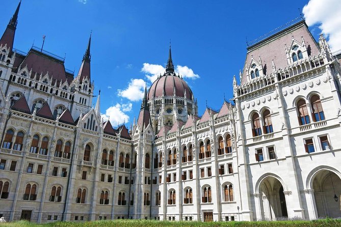 Private City Tour in Budapest 6 hours - Stop 4: Buda Castle area, Matthias Church and Fisherman’s Bastion views