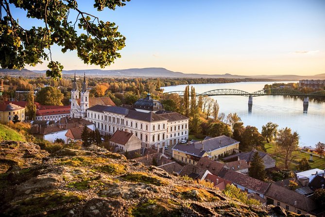 Private Danube Bend Experience with a comfortable air conditioned car - The Traditional Lunch Stop, With One Clear Catch