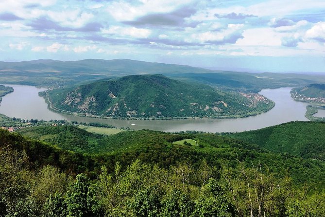 Private Danube Bend Experience with a comfortable air conditioned car - Transportation Comfort and Why It Matters on the Danube Bend