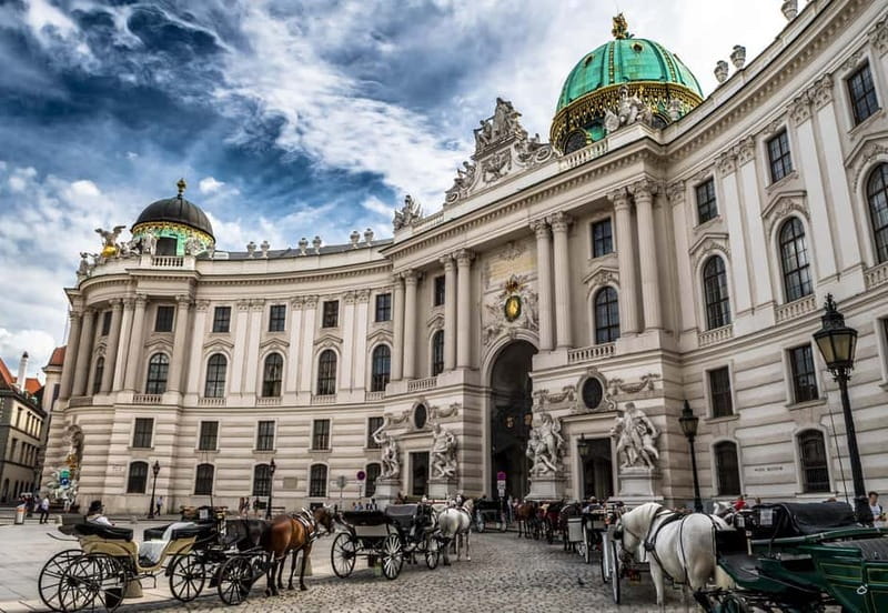 Private day trip: Budapest > Bratislava & Vienna, in English - The route value: why the private driver is the real advantage