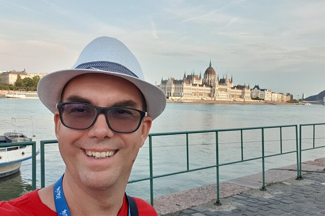 Private Family Friendly Walking Tour with Children in Budapest - Meet at Deák Ferenc tér, then make it your own