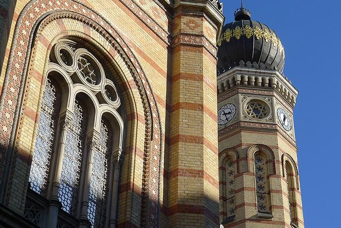 Private Jewish Heritage Tour including Hotel Pickup - Dohány Street Synagogue and the Jewish Museum, where the story turns