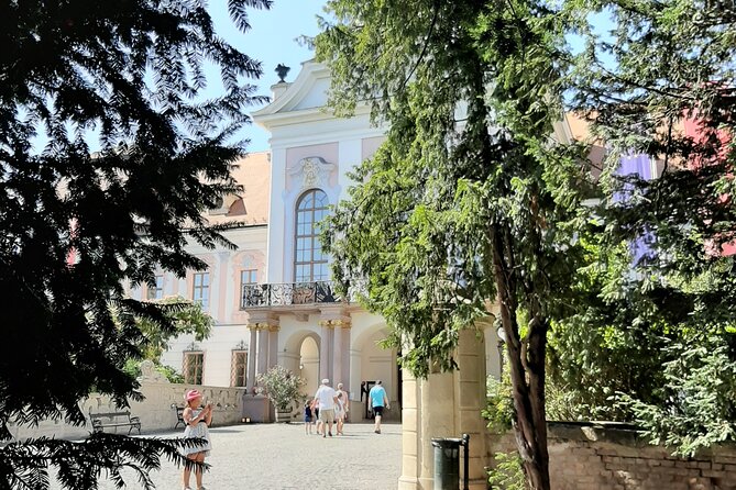 Private Sissi Castle Tour - Gardens time, pacing, and the optional coffee break