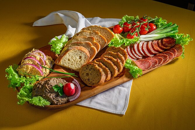 Private Traditional Dinner Hungry for Hungary and Country Presentation - A home-style Budapest dinner with Hungarian culture in the background