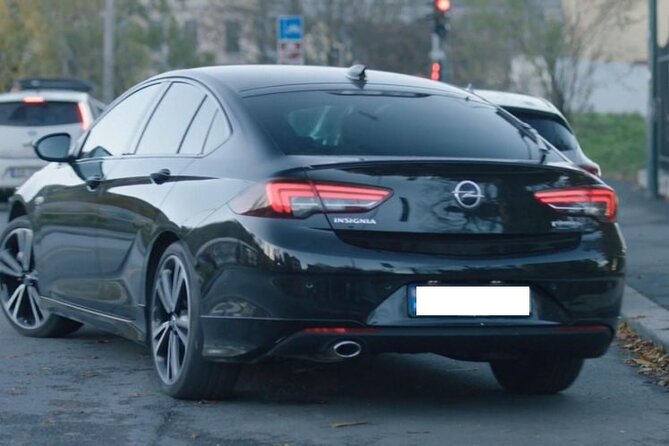 Private Transfer Budapest Airport BUD to Budapest by Car or Van - Vehicle options: Skoda Superb, Mercedes E Class, or a Viano van