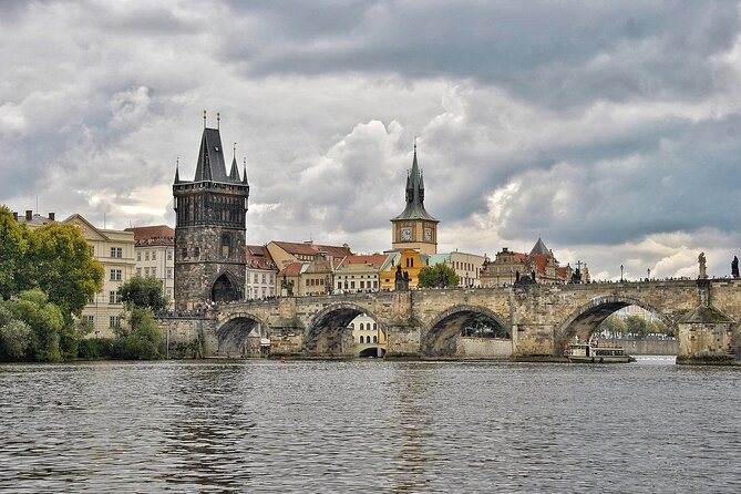 Private Transfer from Budapest to Prague with 2 hours for sightseeing - What Your English-Speaking Driver Can Actually Do