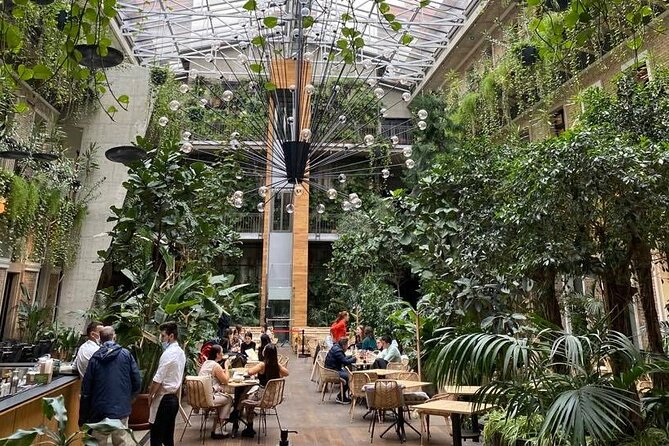 Private Walking Tour in The Jewish District Budapest - Szimpla Kert ruin pub culture, and why it belongs on a history walk
