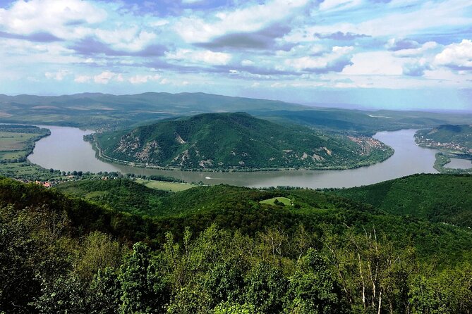Scenic Danube River bend hills & the Art Town: Private Car Tour - Key Highlights You Will Actually Care About