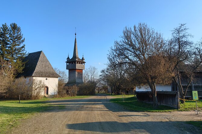 Szentendre, Visegrád & Esztergom Private Danube Bend Tour - Szentendre: Cobblestones, Baroque Streets, and Orthodox Footprints