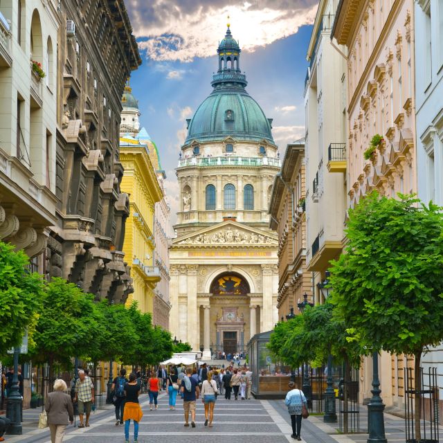 Vienna: Budapest Day Trip - Vienna to Budapest in one day, without the self-drive stress