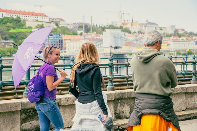 Walking Tour Budapest incl. the Shoes on the Danube Bank - Shoes on the Danube Bank memorial: short, focused, and not a casual photo stop